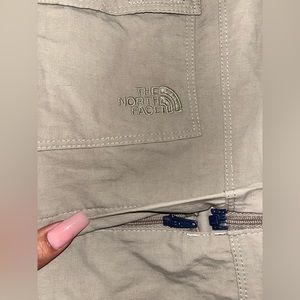 The North Face Women’s Cargo Pants beige/Tan size small